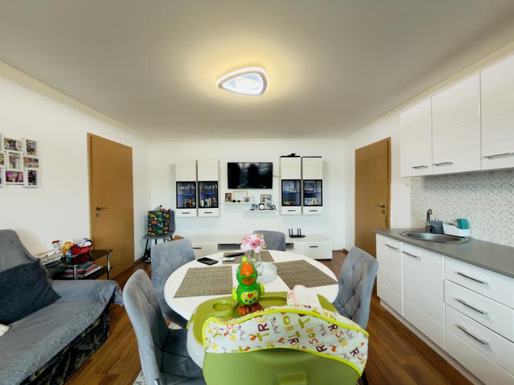 Apartament 3 camere, semidecomandat, 56mp - zona Sagului