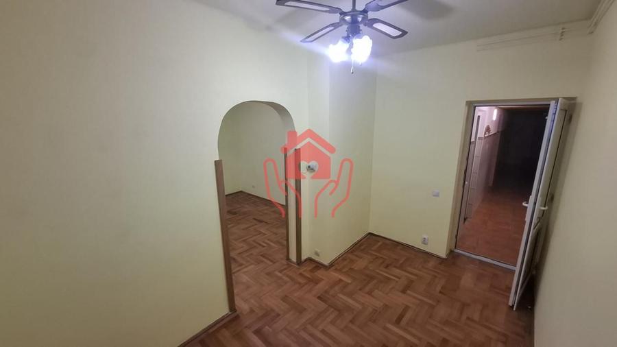61 MP UTILI I VILA RENOVATA I METROU 6 MINUTE I 98.500 EUR