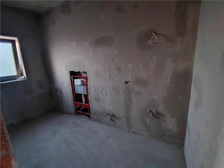 Duplex superb - Separat prin spatiu de depozitare - bucatarie inchisa