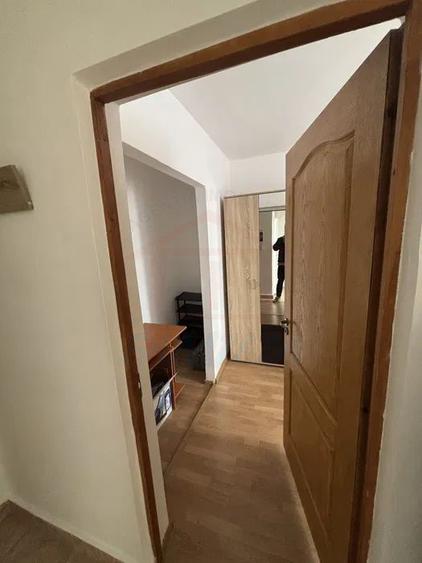 Vanzare apartament cu 3 camere, Ultracentral, pret 83.000 EURO, sup.68