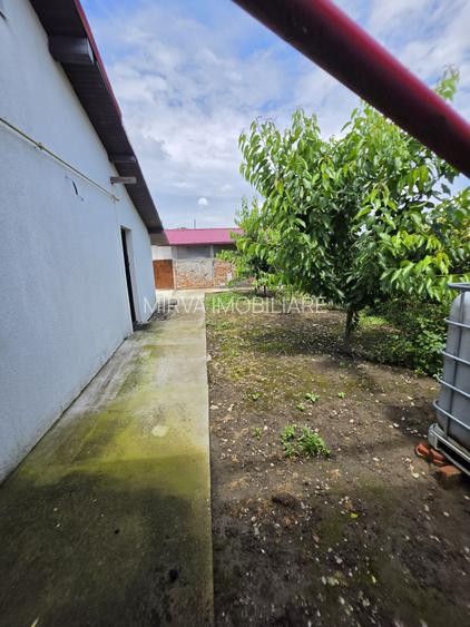 Casă renovată cu 6 camere, teren 557 mp – Berceni, Prahova - 18