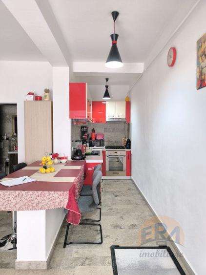 Apartament 3 camere, situata central Str. Cuza voda