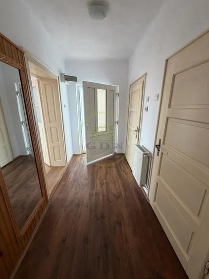 Casă 3 camere • Parter + Demisol înalt • Zona Trei Stejari