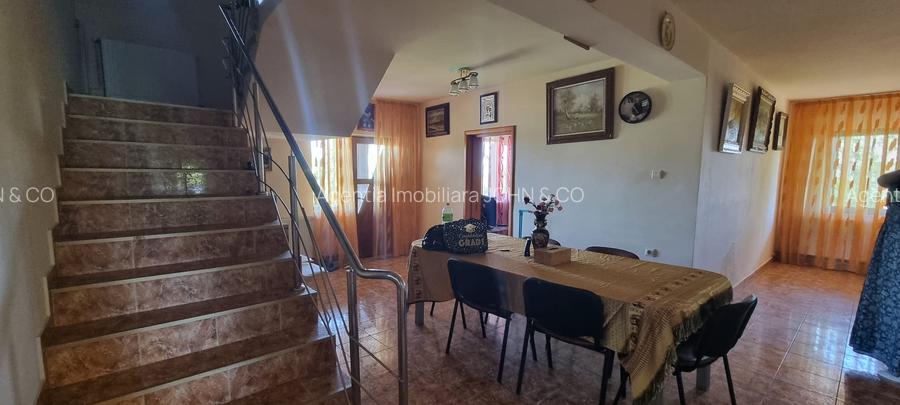 Casă rezidențială cu mansardă și garaj, teren 5000mp, Cateasca, Arges - 6