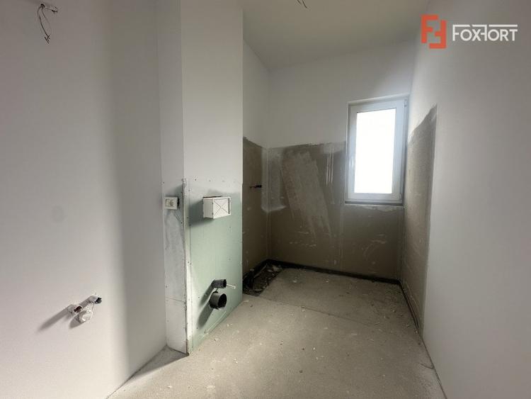 Apartament cu 2 camere, decomandat + terasa de 41 mp, in zona Aradului