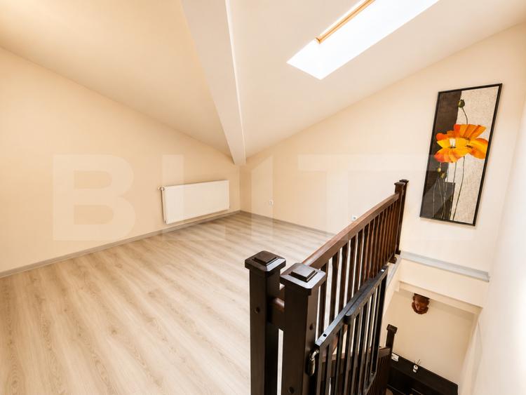 Apartament cu scară interioară | 3 camere & 2 bai | Decomandat | Sanpetru
