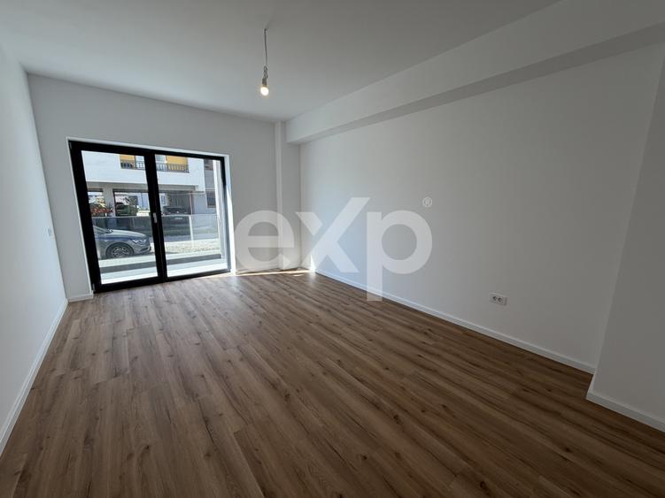 Apartament 3 camere 2 bai ,decomandat, parter, tractorul nou, Coresi