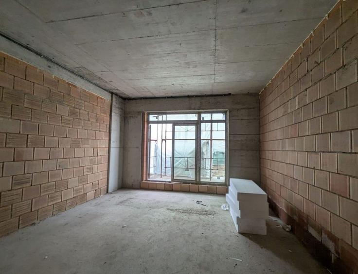 Spațiu comercial 38 mp, vitrină la stradă — zona Gară