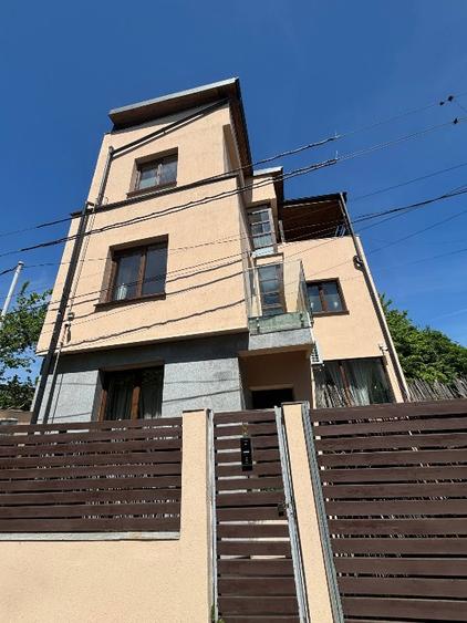 Vilă individuală Băneasa, lângă lac, Herăstrău, zona Nord, direct proprietar