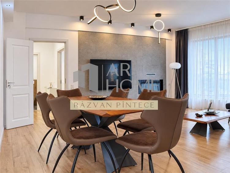 Apartament 3 camere 100 mp, de lux, ultracentral Ploiesti
