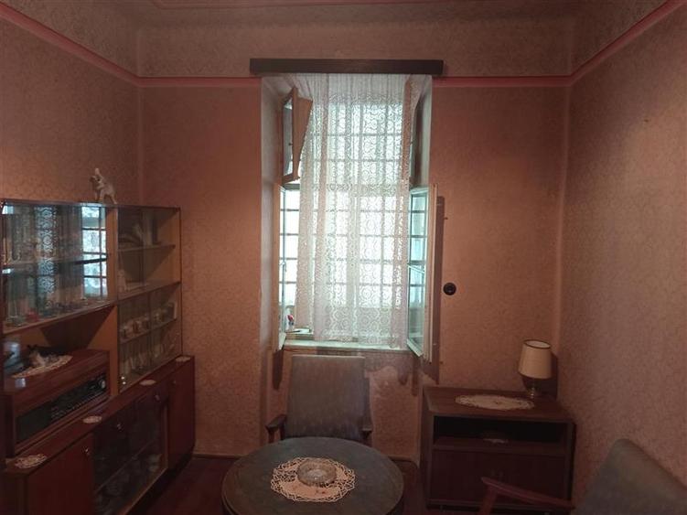 Oravita, Casa cu Spatiu Comercial, Zona Lacul Mic, Pret Negociabil