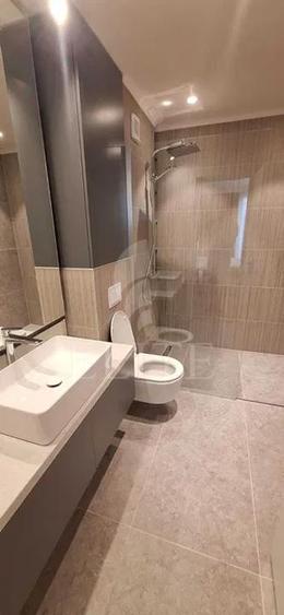 Apartament 3 camere în zona CALEA TURZII