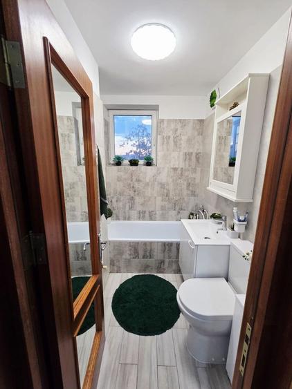 Apartament cu 2 camere și balcon cu vedere port Bd Ferdinand