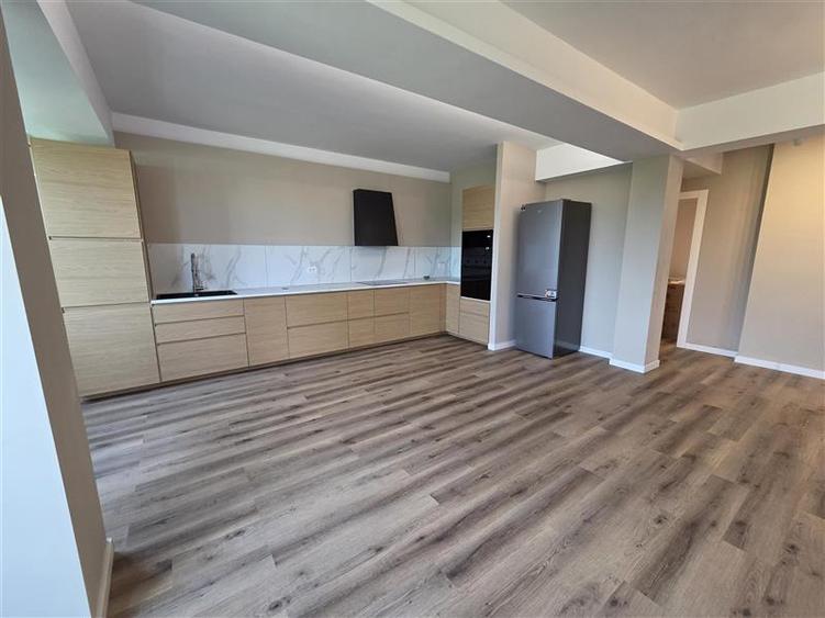 Apartament 3 camere 3 bai Baneasa Drumul Agatului 66A