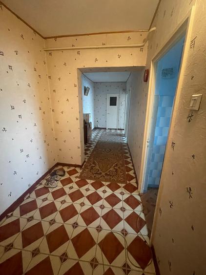 Apartament cu 3 camere decomandat, etajul 3/8, zona Cug