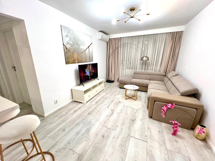 Apartament superb, din beton armat, la 10 minute de piață Victoriei de închiriat