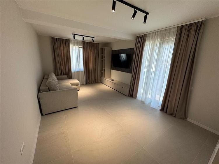 Apartament 2 cam, bloc nou, etaj 1, central, parcare, prima inchiriere