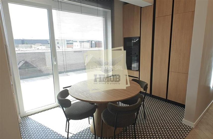 Penthouse cu 3 camere 3 bai si terasa 88 mp in zona Lazaret