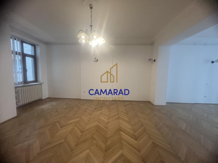 Apartament de închiriat în Piața Victoriei, 115 mp, centrală proprie