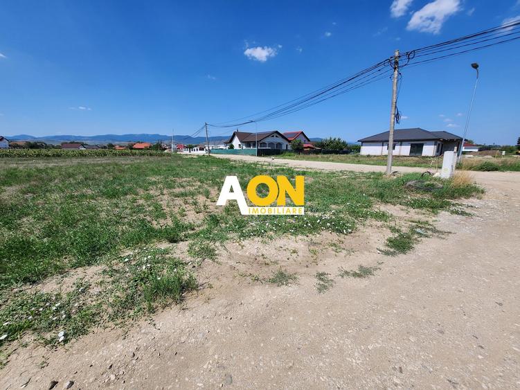 De vanzare teren intravilan 601mp, cu utilitati, Partos