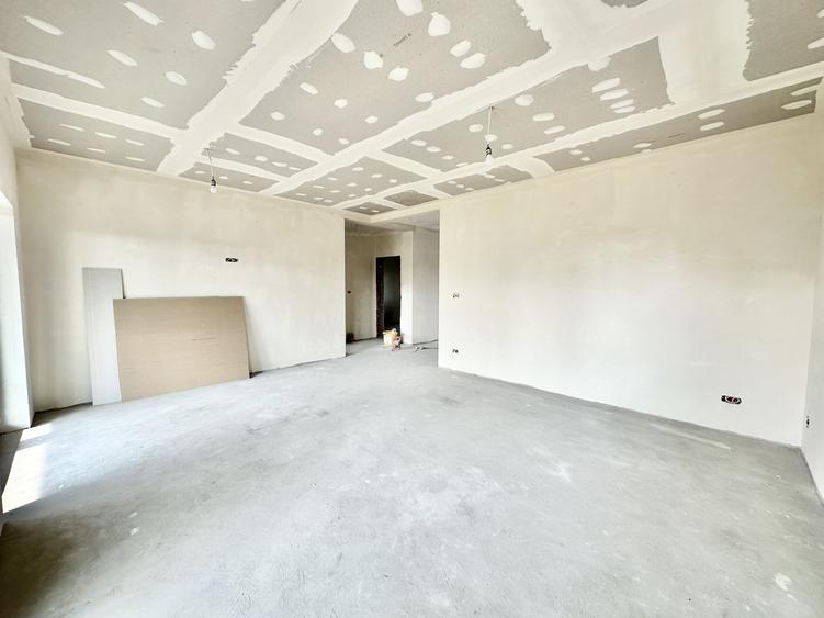 Casa individuală cu 3 camere - 90 mp utili si 640 de teren - Mosnita Noua
