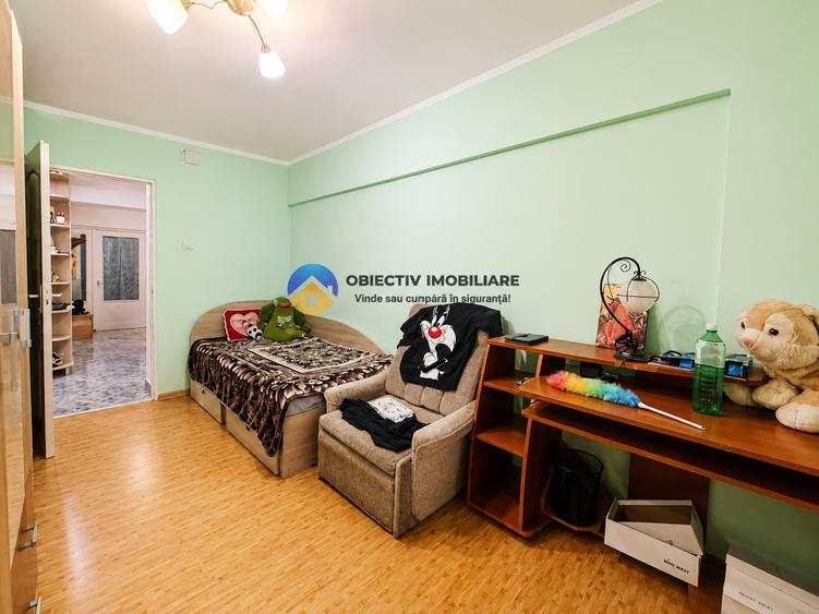 Apartament 3 camere 87 MP/2 băi/2 balcoane.