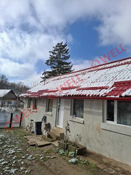 CASĂ FAMILIALĂ DE VÂNZARE SITUATĂ ÎN GOGANI - 6