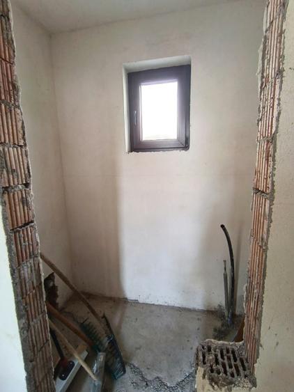 Casă semifinisată, 180 mp, zona Valea Borcutului