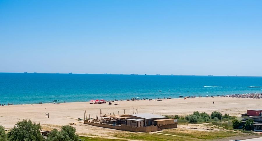 Apartament 3 camere vedere frontala spre mare