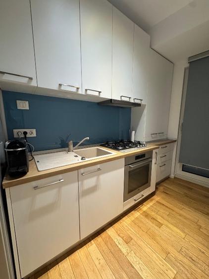 Închiriez apartament 2 camere – Vasile Lascăr 202, Mobilat, Parcare inclus