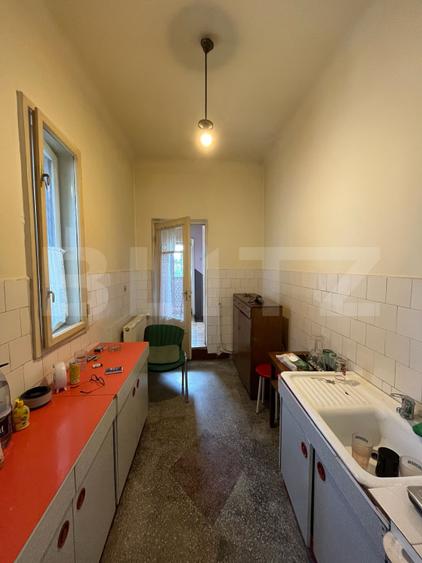 Casă individuală, teren generos 838 mp, - Dâmbu Rotund