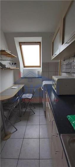 Studio Dr Taberei, metrou, bloc 2005 + boxa