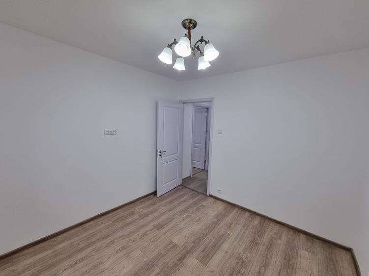 Apartament cu 3 camere de inchiriat in zona Piata Resita