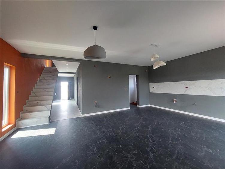Casa noua, la cheie, in Vladimirescu!