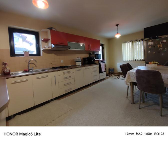 Casa cu 4 camere, teren 850 mp, Cug