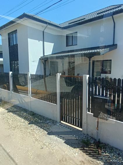FARA COMISIOANE in Bacu casa cu 5 camere 2 bai P+1+pod terasa finisaje la cheie