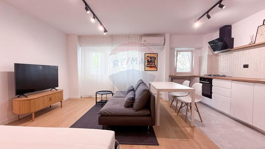 Garsoniera open space, complet renovata | Prima inchiriere -Mall Vitan