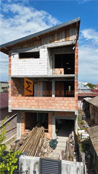 Casa tip P+1+M zona Garii
