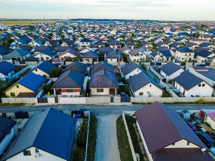 Casă 3 camere în zona Pantelimon-Dobroești, 52 mp, curte 79 mp