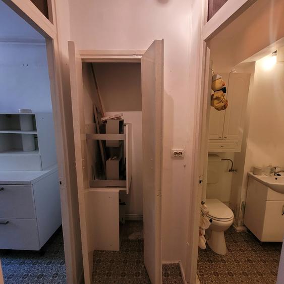 De vanzare garsoniera decomandata, strada Spicului, et 1