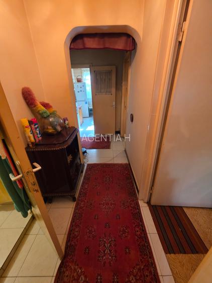 Vanzare 3 camere Drumul Taberei Aleea Lunca Siretului etaj 1/4 decomandat