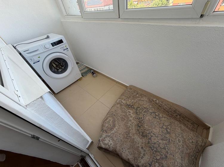 Apartament 3 camere de inchiriat, etaj 5 - zona Cetate