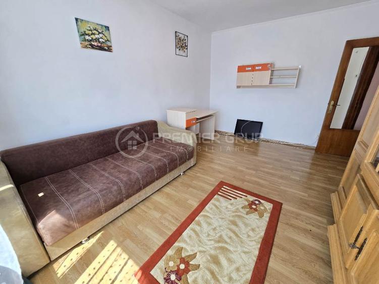 Etaj 3! Apartament 3 camere 2 bai 74mp, GARA, balcon, mobila, centrala