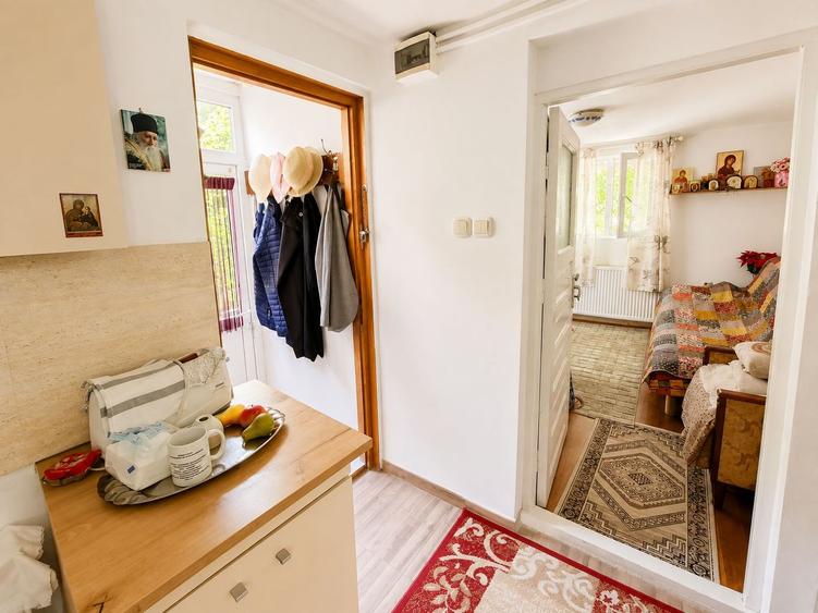 „Acasă, în adevăratul sens al cuvântului – casă cu livadă, liniște