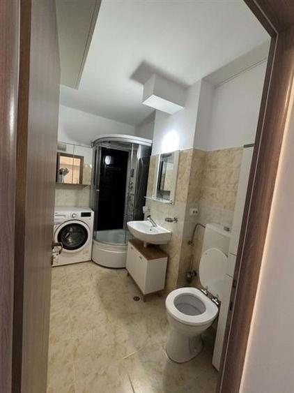 Garsoniera decomandata, mobilata si utilata. Zona Sanpetru