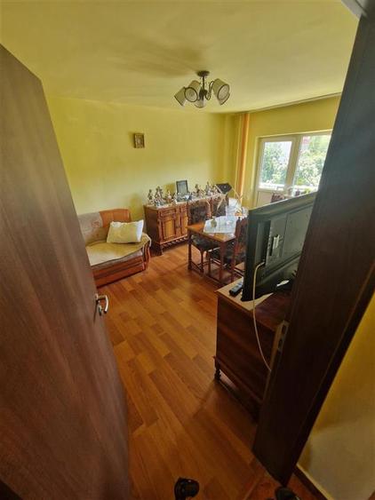 Decomandat 3 Camere 2 Bai 2 Balcoane Zona Aradului