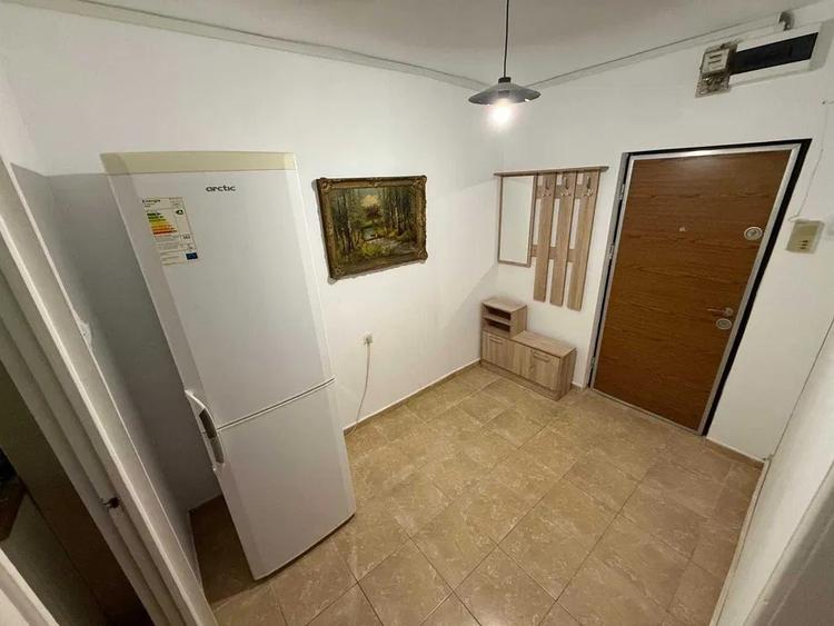 Apartament 2 camere, decomandat, 64 mp, balcon, metrou, 1 Decembrie 1918