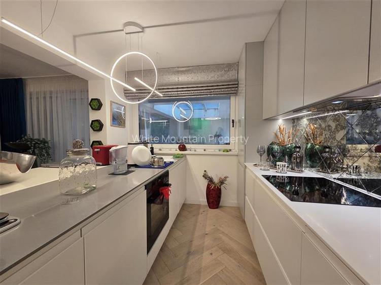 Apartament cu amenajare designer de vanzare in Green Valley Noua