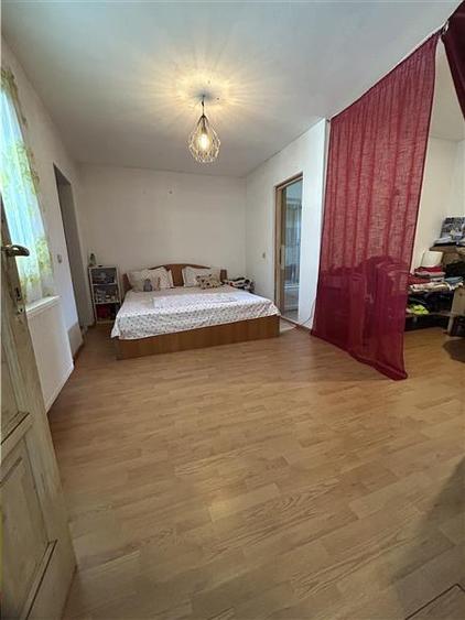 Proprietate 4 camere, 4 bai, teren 555 mp, Eforie Sud