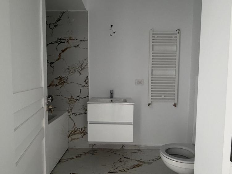 Apartament 3 camere,centrala proprie,incalzire prin pardoseala,mutare imediata!